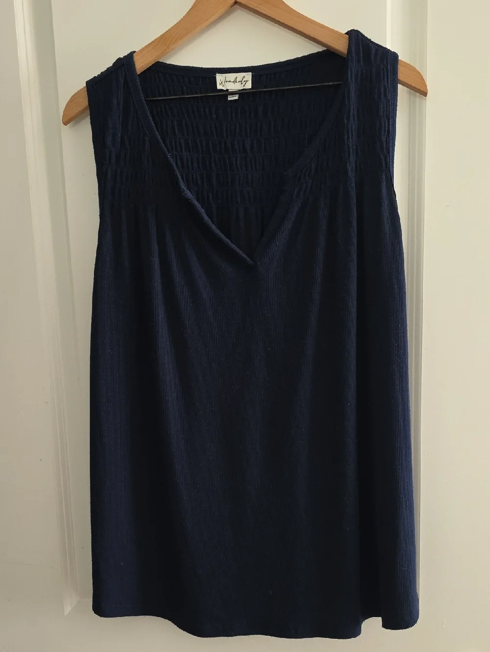Wonderly Stretchy Knit Tank Size Large